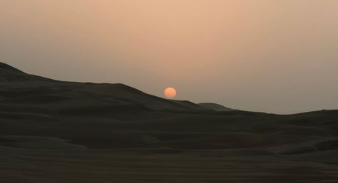 dune film Dune Core Aesthetic, Arrakis Aesthetic, Dune Movie, Dune Movie Aesthetic, Dune Scenes, Dune Background, Dune Landscape, Dune Aesthetic Movie, Dune Aesthetic Book