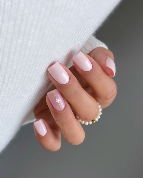 🤍🌸🤍 @noxnailspl 1703 Cotton Candy, 3491 Rubber Base Creamy Heather Reklama marki @noxnailspl #pinknails #springnails #pastelnails… | Instagram Trending Nails For Summer, Rubber Base Nail Designs, Nail Disain, Cotton Nails, Rubber Base Nails, Rubber Gel Nails, Rubber Nails, Uñas Ideas, Cotton Candy Nails