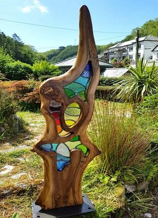 Wood Sculpture Art, Tiffany Glass Art, Lead Glass, Yard Sculptures, Wood Sculptures, Driftwood Sculpture, Glass Garden Art, Stained Glass Lamps, Stained Glass Diy