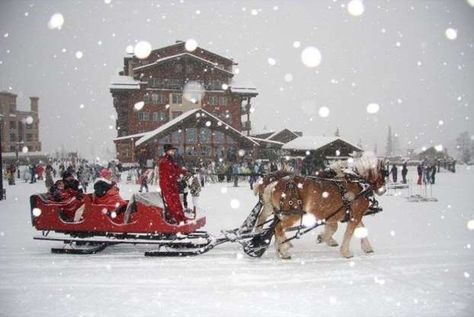 The 23 Most Magical Christmas Towns in America - Durango, CO Durango Colorado Winter, Colorado Resorts, Colorado Christmas, Christmas Getaways, Barn Kits, Colorado Winter, Durango Colorado, Christmas Town, Colorado Usa