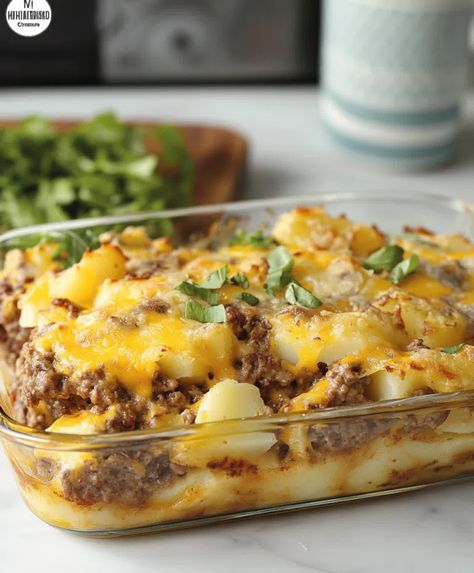 Hamburger and Potato Casserole Recipe - Hamburger And Potato Casserole, Hamburger And Potatoes, Bacon Cheeseburger Casserole, Bacon Casserole, Hamburger Casserole, Cheeseburger Casserole, Potatoe Casserole Recipes, Vegetable Casserole, Ground Beef Casserole