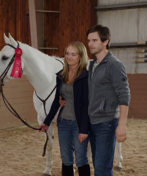 Heartland Season 7, Heartland Amy, Amy And Ty Heartland, Ty Heartland, Graham Wardle, Cowgirl Pictures, Heartland Seasons, Heartland Ranch, Ty And Amy