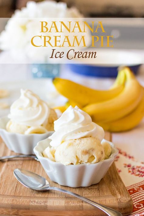 Banana Cream Pie in ice cream form. Nothing could be better! Two of my favorite desserts just got married! Ice Cream Inspiration, Pie Ice Cream, Cheesecake Oreo, Ice Cream Maker Recipes, Snack Craving, Dessert Aux Fruits, Homemade Ice Cream Recipes, Desserts Vegan, Ice Cream Pies