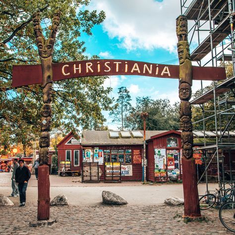 When you hear “tiniest countries,” you might think the Vatican and Monaco, but have you heard of Kugelmugel, Uzupis, or Talossa, and do you know which one of these micronations is in the United States? Copenhagen Attractions, Christiania Copenhagen, Danish Culture, Mermaid Statues, Tivoli Gardens, Best Christmas Markets, Grey Hall, Countries In The World, The Vatican