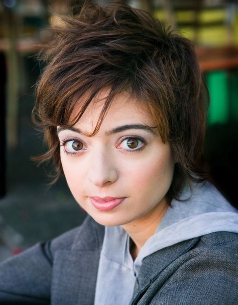 big+bang+theory+images | Kate Micucci - The Big Bang Theory Wiki Kate Micucci, Classic Bob Hairstyle, Star Actress, Corte Pixie, Brown Eyed Girls, Spring Hairstyles, Hollywood Celebrities, Big Bang Theory, Hottest Celebrities