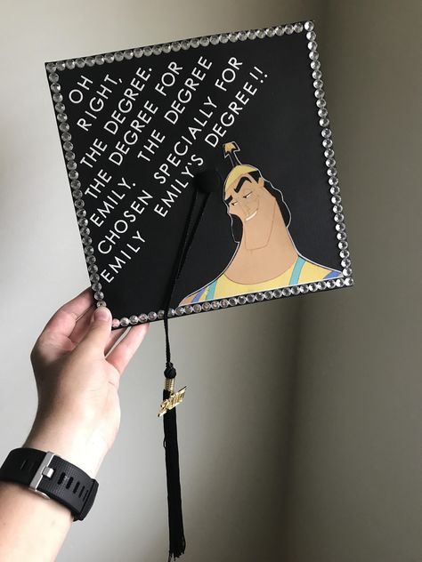 Funny Graduation Cap Designs, Graduation Cap Designs College, Grad Hats, Funny Graduation Caps, College Grad Cap Ideas, Graduation Cap Decoration Diy, High School Graduation Cap, College Graduation Cap Decoration, Grad Hat