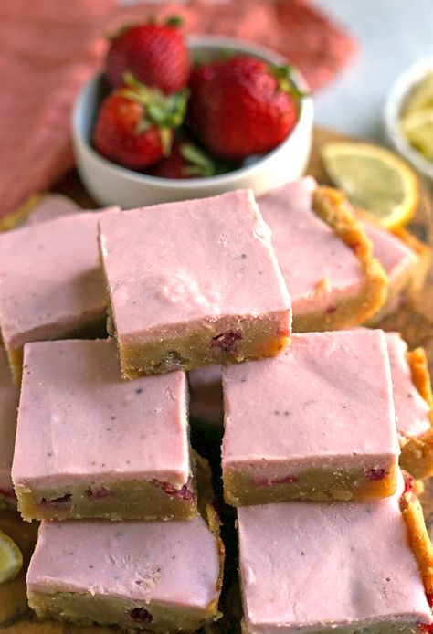 Paleo Strawberry Dessert, Paleo Strawberry Recipes, Strawberry Lemon Bars, Paleo Lemon Bars, Paleo Bars, Paleo Recipies, Change Time, Berry Recipes, Paleo Meals