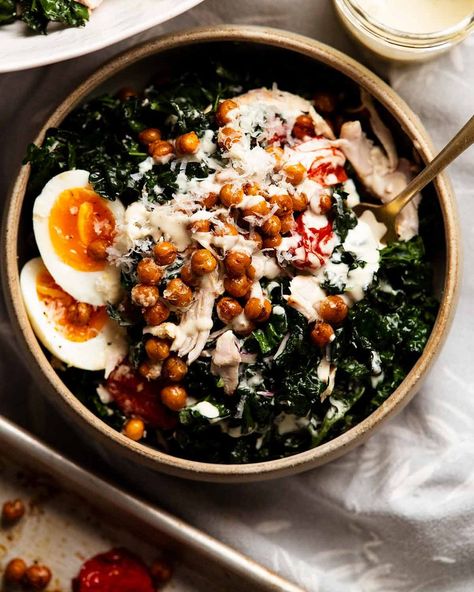 The most amazing Chicken Kale Salad Chicken Kale Salad, Kale Chicken Salad, Seasoned Chickpeas, Chicken Kale, Chicken Chickpea, Amazing Chicken, Potato Pasta, Chickpea Salad Recipes, Recipetin Eats