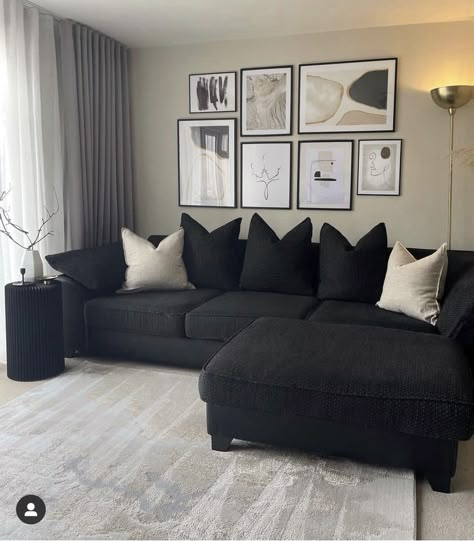 Black Living Room Color Scheme, Luxury Living Room Black, Black Living Room Paint, Cozy Living Room Black, Black Living Room Walls, Minimalist Black Living Room, Black Living Room Ceiling, Black Living Room Aesthetic, Black Sofa Living Room Ideas