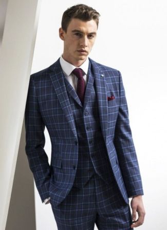 Men's Tuxedo Styles, Suits And Ties, Blue Check Suit, Three Piece Suits, Blue Plaid Suit, Mens 3 Piece Suits, Prom Tuxedo, Blazer Outfits Men, Double Breasted Waistcoat