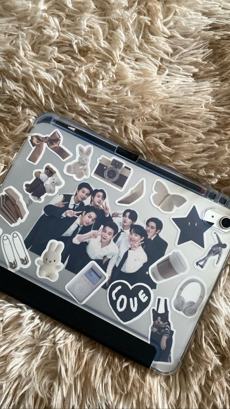 Kpop Computer Stickers Aesthetic, Kpop Collage Phone Case, Ipad Case Decoration, Ipad Case Stickers, Creative Halloween Costumes Diy, Bts Sticker, Kpop Phone Cases, Laptop Decoration, Creative Iphone Case