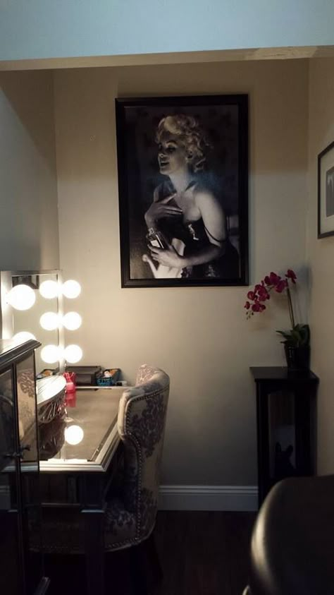 Makeup/Dressing Room/Vanity Complete! #Hayworth Vanity, #Hayworth Jewelry Chest, Vanity Girl Hollywood Makeup Mirror, Marilyn Monroe.   My husband is the best! Makeup Dressing Room, Marilyn Monroe Bathroom, Marilyn Monroe Bedroom, Marilyn Monroe Room, Hollywood Room, Makeup Vanity Decor, Hollywood Makeup Mirror, Room Vanity, Hollywood Makeup