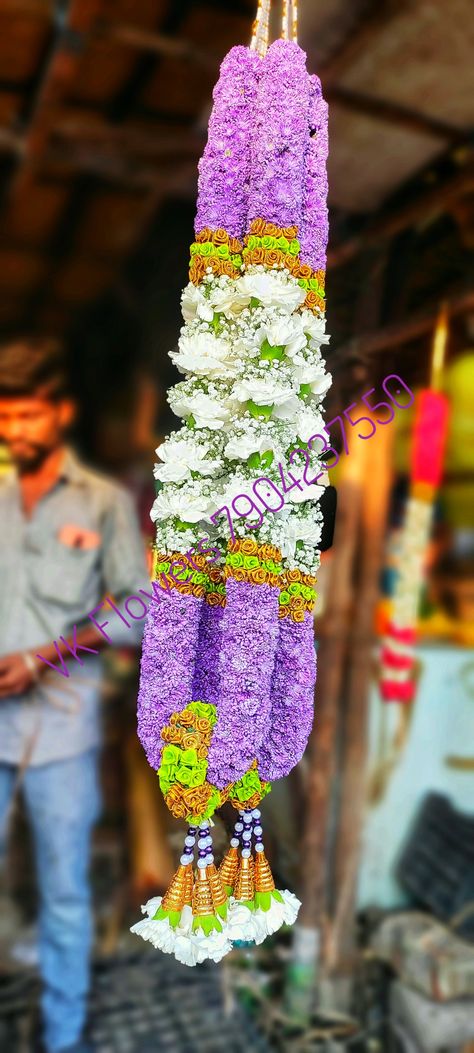 Indian Wedding Flowers, Flower Garland Wedding, Graduation Leis, Flowers Decoration, Flower Garland, Flower Lights, Garland Wedding, Flower Decor, Flower Garlands