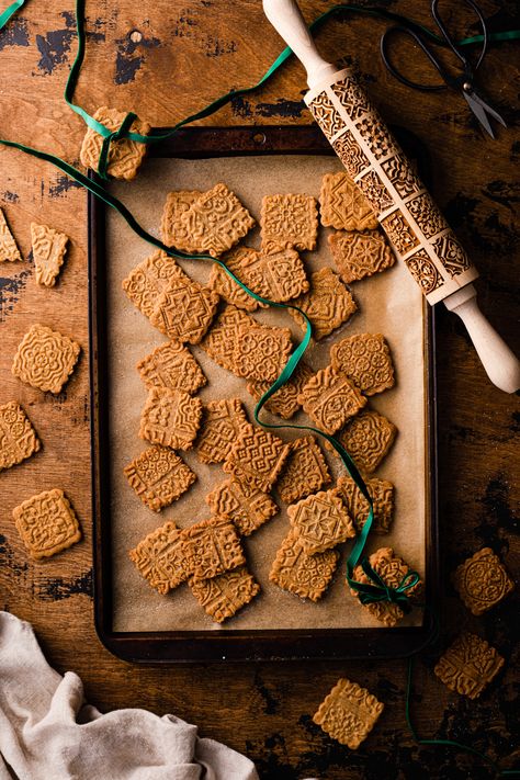 Speculoos Cookies - Baker Street Society Bischoff Recipes, Speculoos Cookies Recipe, Speculoos Cookie Butter Recipes, Speculaas Spice Blend, Homemade Speculoos Cookies, European Christmas Cookies, Vegan Speculoos Cookies, Speculoos Recipe, Speculoos Cookies