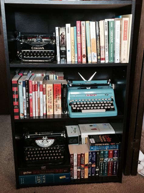 Typewriter Display Ideas, Typewriter Display, Typewriter Decor, Future Library, Library Work, Apartment Makeover, Wreck This Journal, Personal Library, Boho Deco