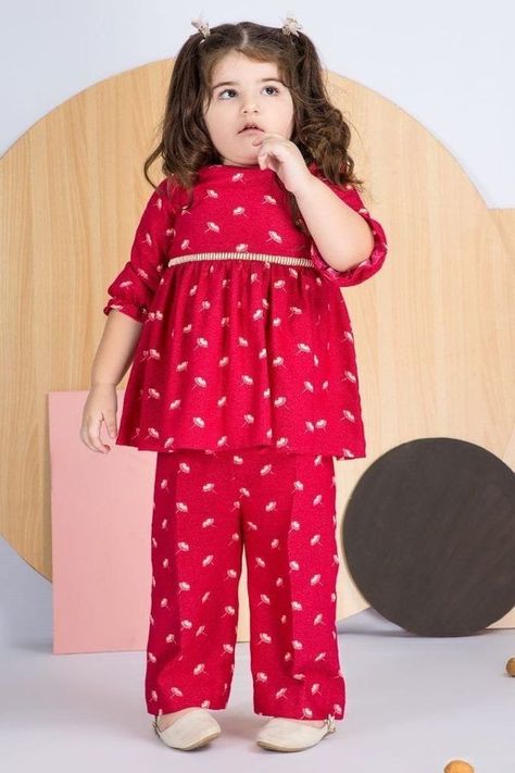 Decent Dresses, Pakistani Kids Dresses, Summer Frocks, Girls Night Dress, Girls Winter Dresses, Kids Dress Collection