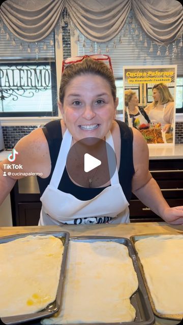 Rita🍝 on Instagram: "Make pizza with me!" Homemade Italian Bread, Italian Bread Recipe, Pizza From Scratch, Italian Bread Recipes, Navy Bean Soup, Square Pizza, Bean Soup Recipes, Baking Tutorial, Grilled Pizza