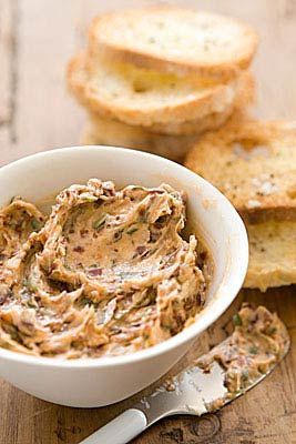 SUN-DRIED TOMATO AND BASIL BUTTER - This robustly flavored butter makes a great match to any grilled or pan-seared meat or full-flavored fish. data-pin-do= Basil Butter, Flavored Butter Recipes, Tomato Butter, Sundried Tomato, Flavored Butter, Compound Butter, Butter Spread, Homemade Butter, Tomato Basil