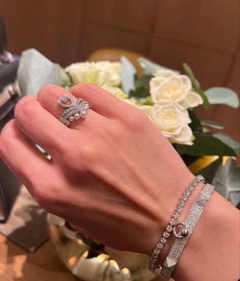 Chaumet Diamond Ring, Hermes Diamond Bracelet, Hermes Rings, Hermes Jewellery, Chaumet Bracelet, Chaumet Ring, Angelina Core, Hermes Jewelry Bracelet, Hermes Bracelet