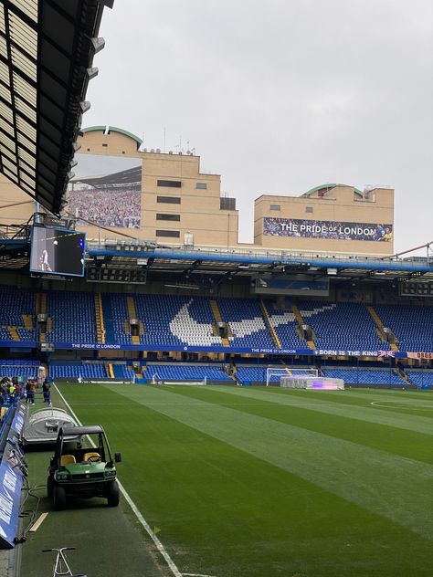 Stanford Bridge, Football Aesthetic, Sixteenth Birthday, Sweet Sixteen Birthday, Sweet Sixteen, Baseball Field, London Uk, Soccer Field, Minecraft