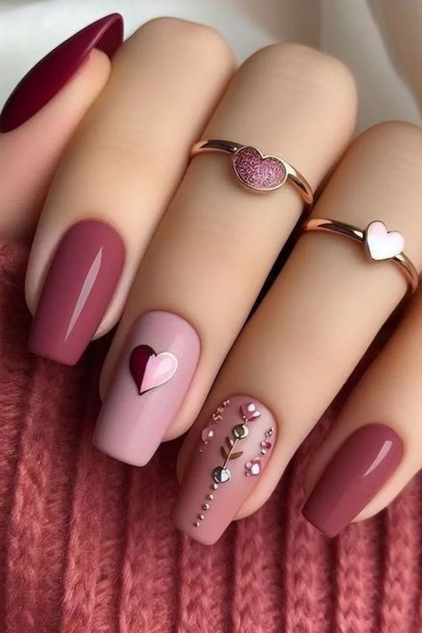 #nails #nail #naildesign #nailart #nailpolish #cutenails #cutenail #simplenails #simplenail Fancy Nail Art, Nails With Glitter, Natural Nail Care, Press On Nails Medium, Nails Cute, Coffin Press On Nails, Glow Nails, Heart Designs, Nail Art Designs Videos