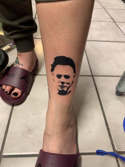 Michael Myers Small Tattoo, Small Michael Myers Tattoo, Minimal Horror Tattoo, Micheal Myers Tattoo Ideas, Final Destination Tattoo, Tattoos Movies Inspired, Mike Myers Tattoo, Traditional Michael Myers Tattoo, Michael Myers Tattoo Stencil