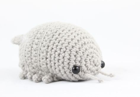 Free Isopod Amigurumi Pattern. Crochet a cute isopod with this free amigurumi pattern. Visit our site to make it now! Cute Isopod, Crocheted Fish, Octopus Crochet Pattern, Free Amigurumi Crochet Patterns, Tiny Stuff, Crochet Fish, Crochet Monsters, Easy Crochet Animals, 4mm Crochet Hook