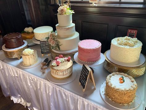 Wedding Multiple Cakes, Terrace Room, Wedding Cake Cookies, Individual Cakes, Wedding Cake Table, Wedding Cake Stands, Cake Bars, Dessert Cake, Ideas Casa