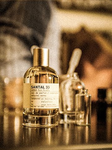 WE LOVE LeLabo. But how do we smell like Santal 33 all the time? SAVE SMART. Set an #IFTTTgps to put aside cash when you're in the radius of any shopping mall. Or try the #52WeekChallenge - save a full year and you'll have $1378 (that's a lot of perfume). If you want to get there one purchase at a time, try setting aside with the #RoundUpRule. Each time you swipe your card, you'll save up to be smelling oh-so-sweetly. La Labo Perfume, Santal 33 Aesthetic, The Noir 29, Le Labo Santal 33 Perfume, Santal 26 Candle, Le Labo Solid Perfume, The Noir 29 Le Labo, Rose 31, Perfume Versace