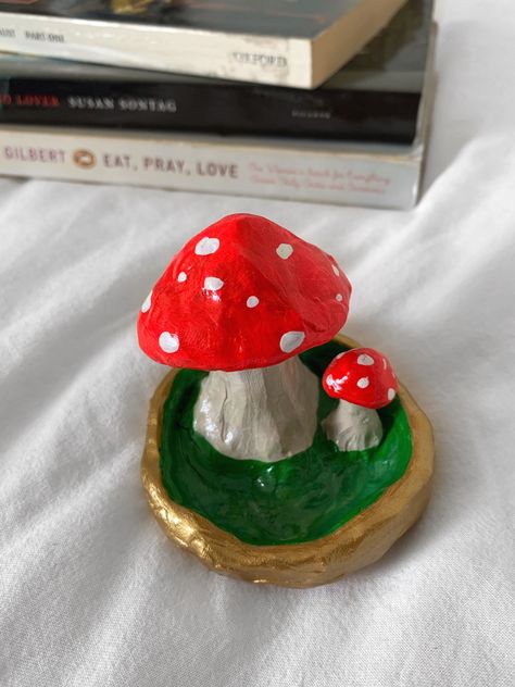 Polymer Clay Mushroom Trinket Dish/ Ring Catcher #art Mushroom Trinket, Polymer Clay Mushroom, Clay Mushroom, Sculpture Art Clay, Tanah Liat, Clay Things, Clay Stuff, Ceramics Pottery Art, Cute Clay