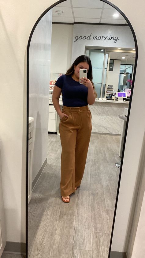 Women taking a selfie wearing a navy blue body suit with tailored wide leg brown pants. Brown Pants Blue Top, Wide Leg Brown Pants Outfit, Brown Slacks Outfit Women, Brown Dress Pants Outfit, Brown Wide Leg Pants Outfit, Wide Leg Pants Outfit Summer, Abercrombie Pants, Bodysuit Aritzia, Tailored Pants Outfit