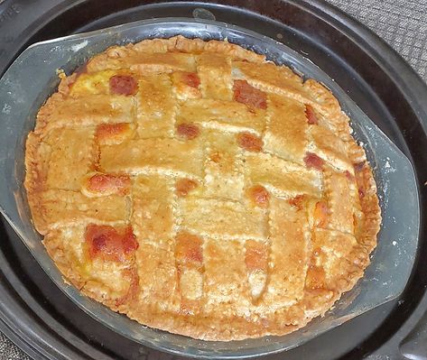 Italian Easter Rice Pie Pastiera di Riso Easter Rice Pie, Italian Rice Pie, Rice Pie, Sweet Ricotta, Holiday Dinner Menu, Italian American Food, Italian Rice, Cheese Rice, Italian Easter