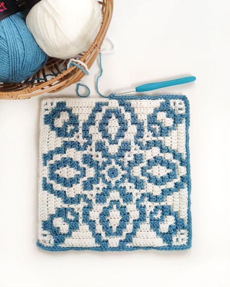 Carolien - Created by Carolien | What's your favorite mosaic crochet pattern or color combo? Share your thoughts and let's inspire each other! 💬⬇️ #endlesspeakspillow… | Instagram Mosaic Granny Square, Mosaic Crochet Patterns, Crochet Mosaic, Dishcloth Crochet Pattern, Mosaic Crochet, Crochet Dishcloth, Dishcloth Pattern, Fiber Arts, Mosaic Patterns