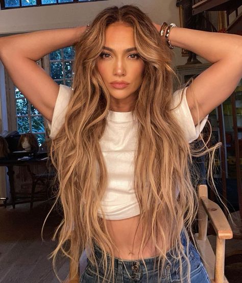 Jlo Hair, Jennifer Lopez Hair, Kort Bob, Caramel Hair, Long Blonde, Haircuts For Long Hair, Hair Inspiration Color, Long Blonde Hair, Hair Inspo Color