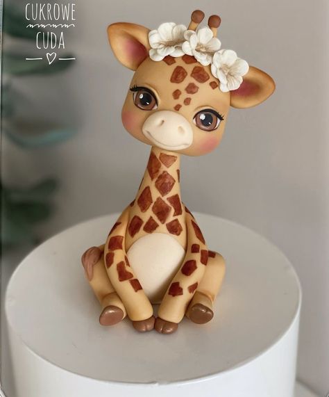 Jungle Book Cake, Fondant Giraffe, Jungle Safari Cake, Baby Shower Cake Designs, Giraffe Party, Giraffe Cakes, Fondant Figures Tutorial, Safari Cakes, Fondant Animals