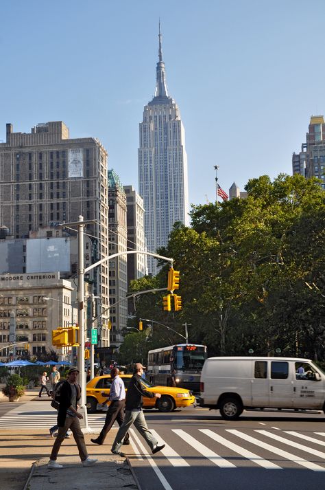 Nyc In The Morning, Morning Commute Aesthetic, New York Sightseeing, Nyc Dream, Kaptan Jack Sparrow, City Baby, Nyc Baby, Nyc Summer, Empire State Of Mind