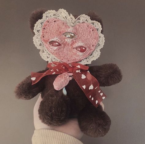 #pastelgoth #stuffedanimal #creepy #aesthetic #unique #lacey #heartcore Vintage Creepy Aesthetic, Creepy Cute Dolls, Creepy Doll Aesthetic, Creepy Teddy Bear, Creepy Cute Art, Creepy Aesthetic, Creepy Stuffed Animals, Creepy Cute Aesthetic, Weird Toys