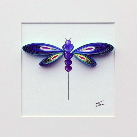 Created by Sena Runa. An interview with the artist:: www.allthingspaper.net/2015/02/paper-quilling-by-sena-run... Quilled Dragonfly, Quilling Butterflies, Quilling Images, Quilling Inspiration, Quilled Animals, Quilling Butterfly, Quill Art, Quilling Animals, Paper Quilling Tutorial