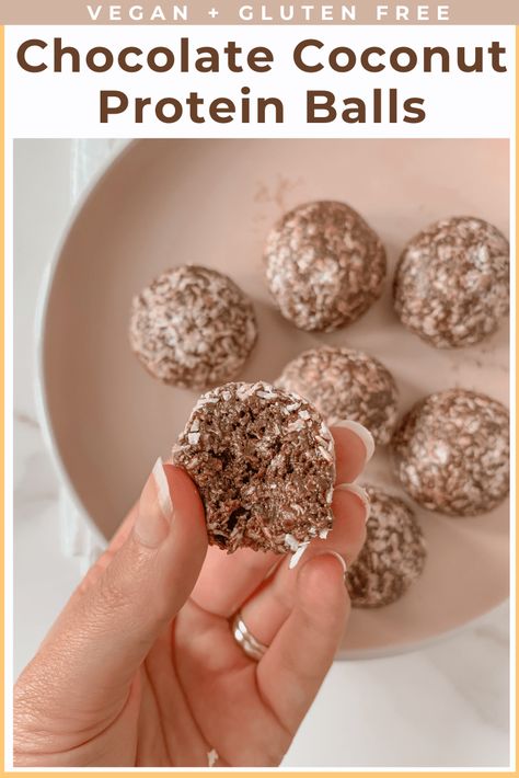 Coconut Protein Balls, Protein Balls Recipe, Cookie Cottage, Clean Treats, Protein Balls Recipes, Coconut Protein, Protein Food, Baking Chocolate, Happiness Is Homemade