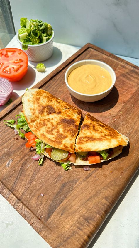 Big Mac Quesadilla - That Vegan Babe Big Mac Quesadilla, Tofu Beef, Quesadilla Burgers, Healthy Quesadilla, Big Mac Tacos, Mac Tacos, Vegan Quesadilla, Big Mac Sauce, Vegan Ground Beef