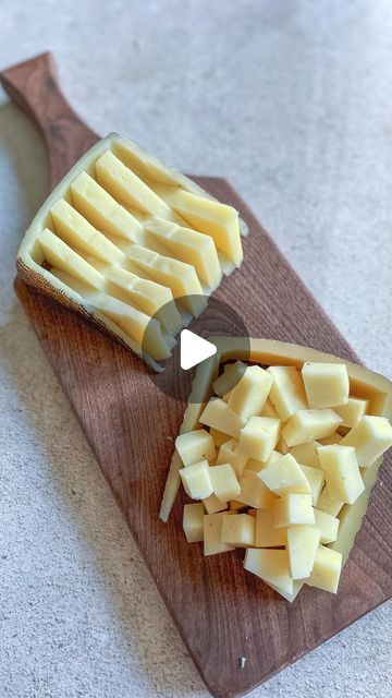 Emily Love Leserman on Instagram: "🧀 TWO WAYS TO WEDGE 🧀 

anytime I have hosted a party and put an entire block, wheel, or wedge of cheese out…it goes untouched

NO ONE wants to be the first person to cut the cheese! 

so here are two ways to either slice or cube a wedge of cheese that give your guests the perfect nibble!" Chacuterie Board, Cheese Wheel, Block Of Cheese, Cheese Wedge, Charcuterie Inspiration, Host A Party, The First, Wedges, Wheel