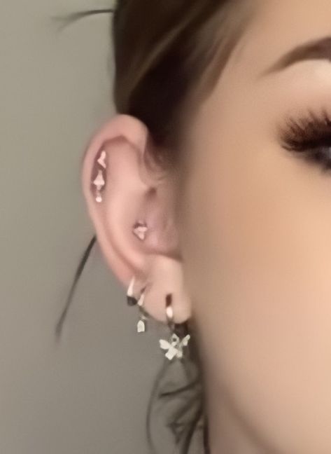 Piercings Brooke Monk, Ear Piercing Setup Ideas, Loads Of Ear Piercings, Ear Piercings Brooke Monk, Brooke Monk Earrings, Brooke Monk Piercing, Brook Monk Ear Piercing, Ear Mapping Piercing, Brooke Monk Ear Piercings