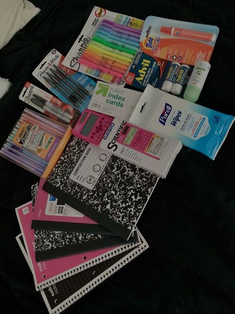 10th Grade School Supplies List, Pink School Supplies Aesthetic, Target School Supplies, Back To School Supplies Highschool, Decorate School Supplies, Target Back To School, School Supplies Target, Pink School Supplies, School Supplies College