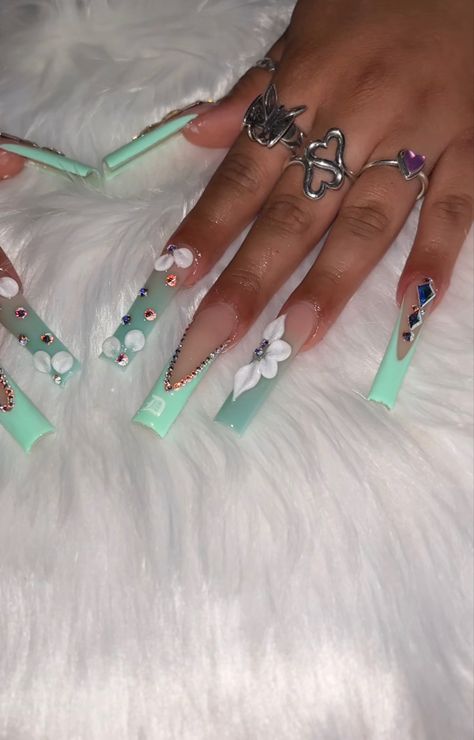 Xl Curved Acrylic Nails, Summer Xl Nails, Spring Nails Baddie, Spring Baddie Nails, Baddie Acrylic Nails Long, Long Acrylic Nails Summer, Xl Nails Design, Extra Baddie Nails, Island Vacation Nails