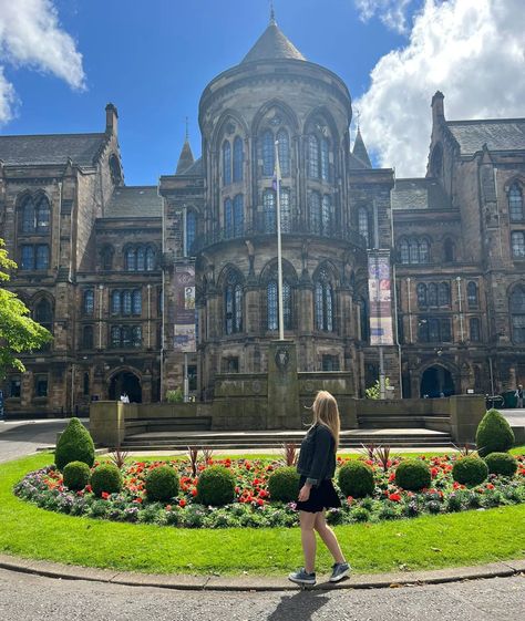 Glasgow Library, Boarding School Aesthetic, University Of Glasgow, Glasgow University, Vet Medicine, Uk Universities, Dream College, Uni Life, Dream School