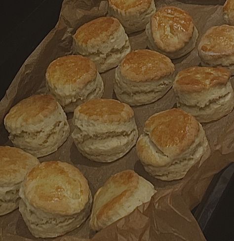 Aesthetic Scones, Scones Aesthetic, Baking Scones, Meal Ideas, Food Food, Gossip Girl, Scones, Bucket List, Bread