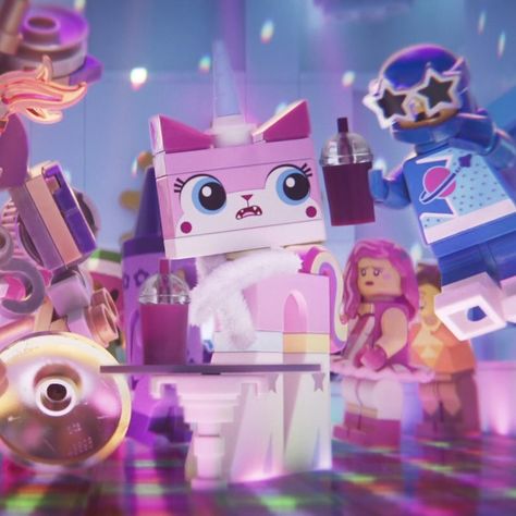 Princess Unikitty, Unikitty Lego Movie, Cartoon Park, Unikitty Lego, Cute Monsters Drawings, Lego Wallpaper, Big Lego, Steampunk Tendencies, Movies 2014