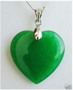 @@LOOK@@ Jade Heart Necklace Pear Shaped Diamond Necklace, Emerald Pendant Necklace, Verde Jade, Emerald Necklace Pendant, Heart Shaped Pendant Necklace, Heart Shaped Necklace, Green Heart, Emerald Pendant, Jade Ring