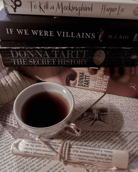 584 Likes, 42 Comments - Unzila 🇵🇰 (she/her) (@gurlwithbooks) on Instagram: “Hello bookish folks 🍁 I finally started if we were villains and I’m already halfway through it 😅…” Dark Academia Life, Bookstagram Ideas, Dark Acadamia, Chaotic Academia, Aesthetic Dark Academia, Tea And Books, Vibrant Style, Cool Wood Projects, Boho Room Decor