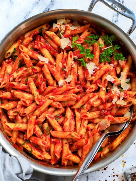 Spicy Arrabbiata Pasta via @cookinwithmima Arabiata Pasta, Arrabbiata Pasta, Arrabbiata Sauce, Creamy Cajun Shrimp Pasta, Pasta Penne, Pasta Cremosa, Traditional Italian Dishes, Astral Plane, Yummy Pasta Recipes